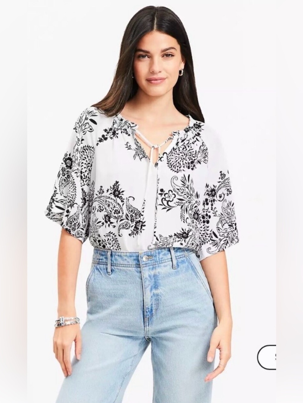 Loft white & Black Floral Print Tie Neck Short Sleeve Top Size Large